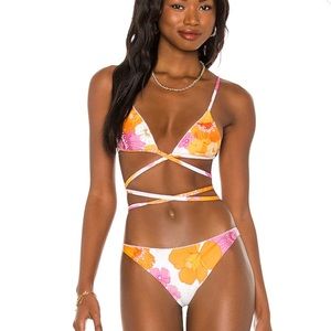 never worn strapy bathing suit top